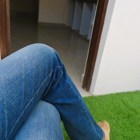 Yellow Homestay - Modern 2Bhk Ac Stay Jabalpur Exteriör bild